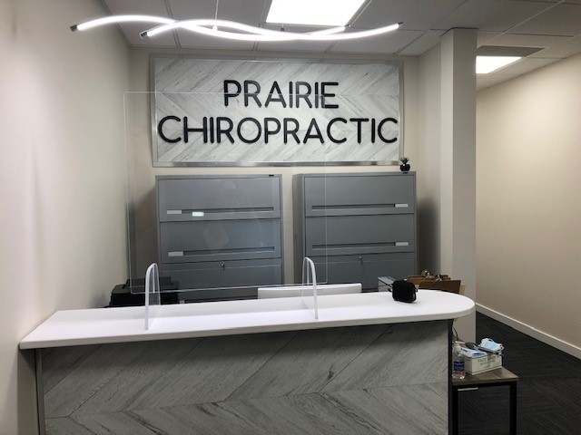 front desk of prairie chiropractic grande prairie